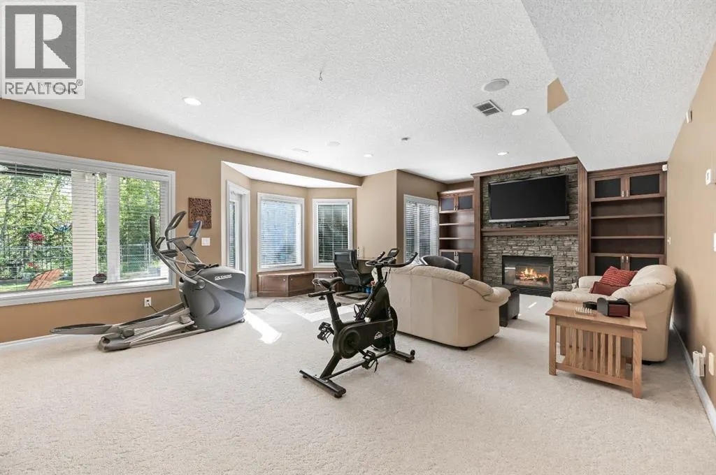 1458 Strathcona Drive SW