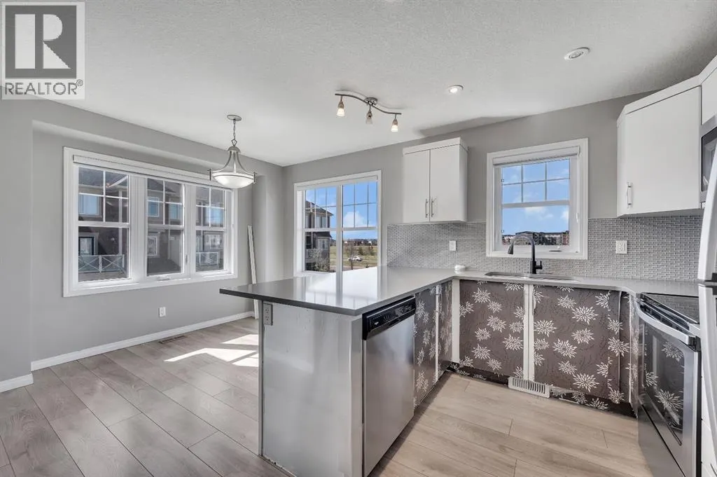 341 Cityscape Court NE