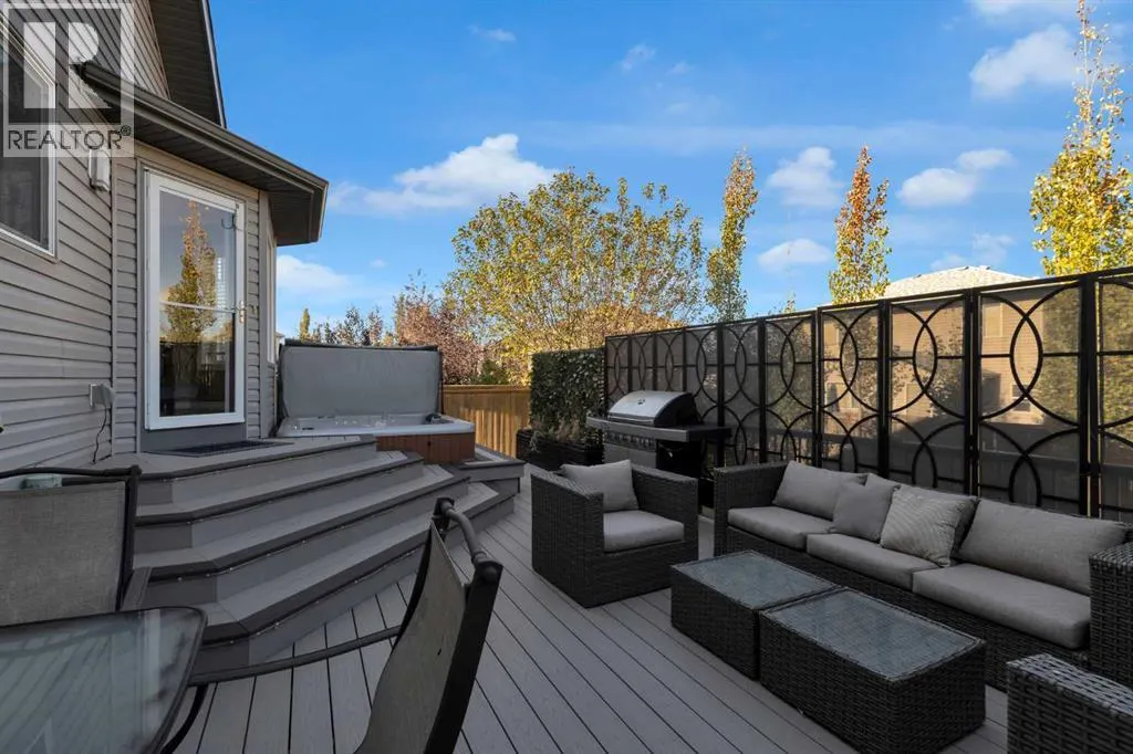 266 Canals Circle SW