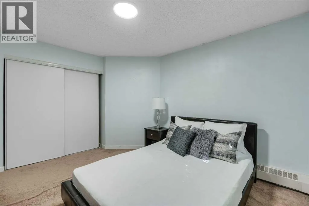 104, 11 Dover Point SE