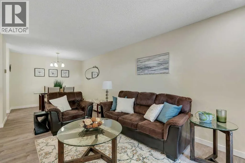 104, 11 Dover Point SE