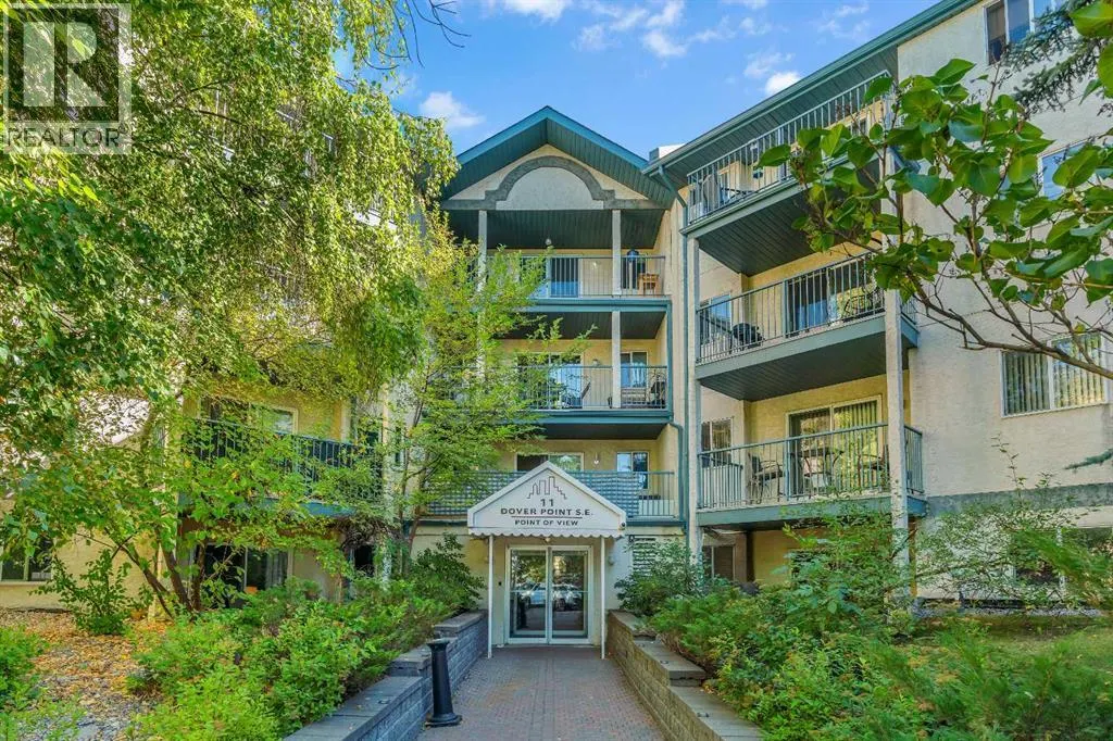 104, 11 Dover Point SE