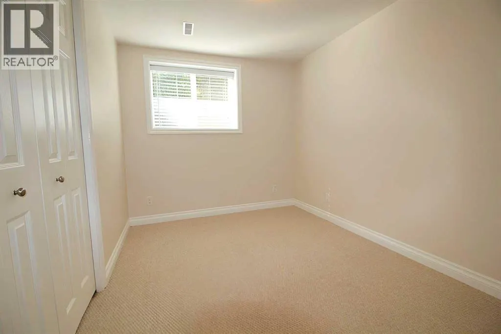 2 Forest Close