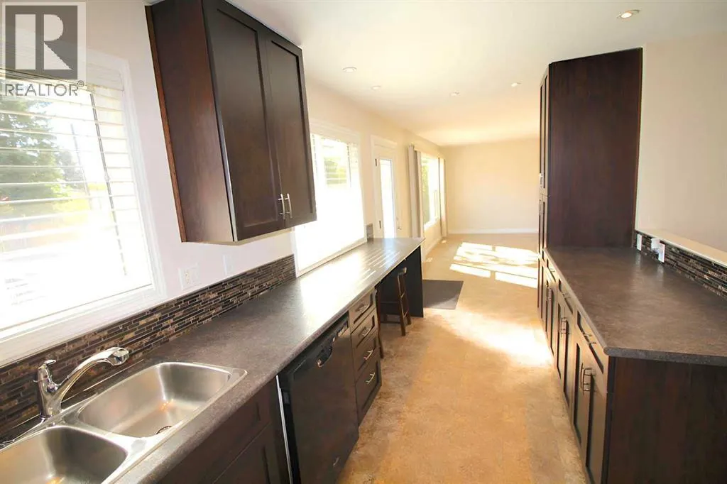 2 Forest Close