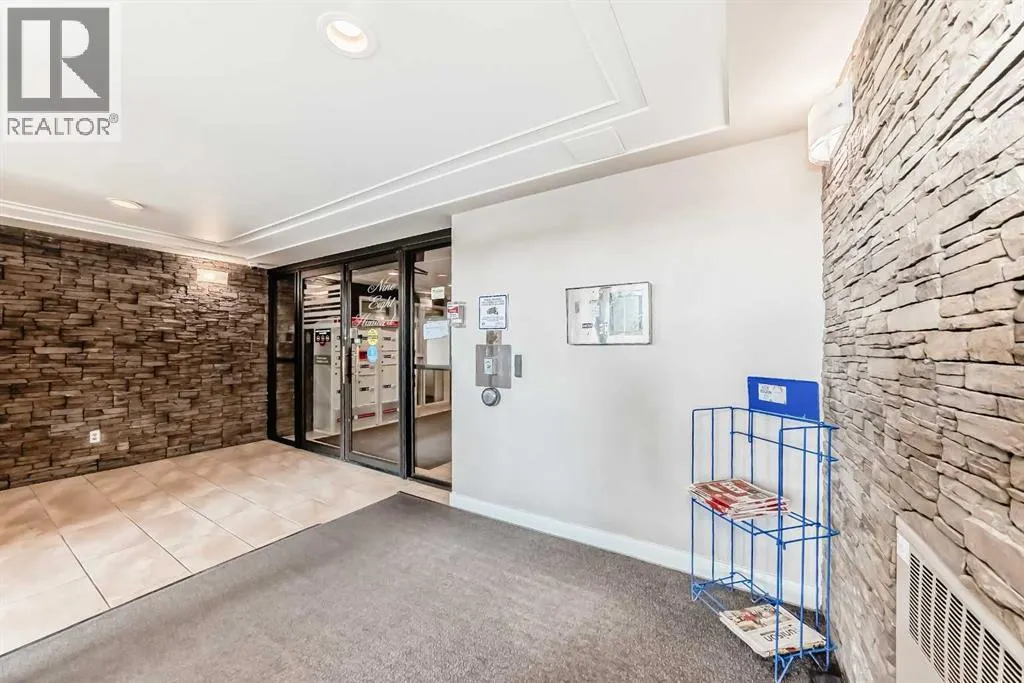 102, 9800 Horton Road SW