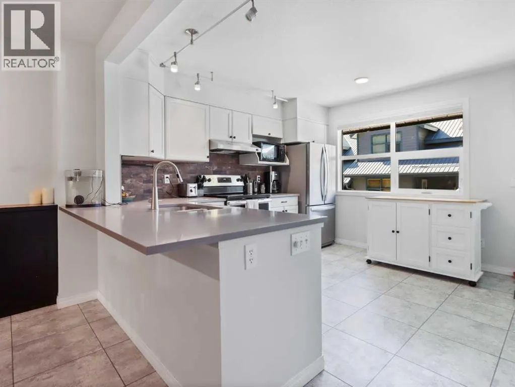 24, 242 Benchlands Terrace
