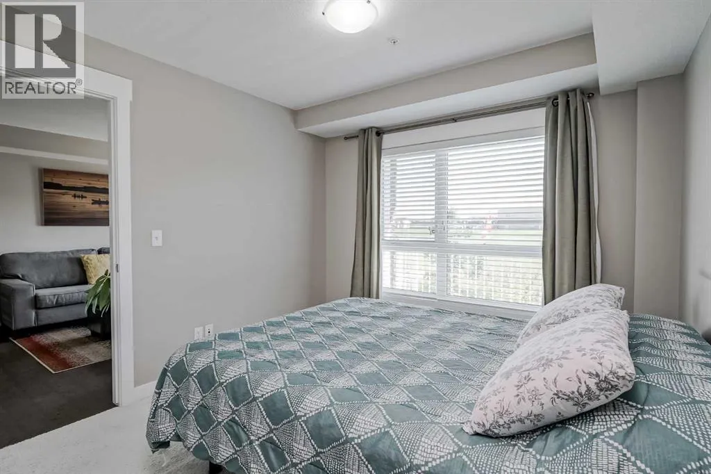 7208, 302 Skyview Ranch Drive NE