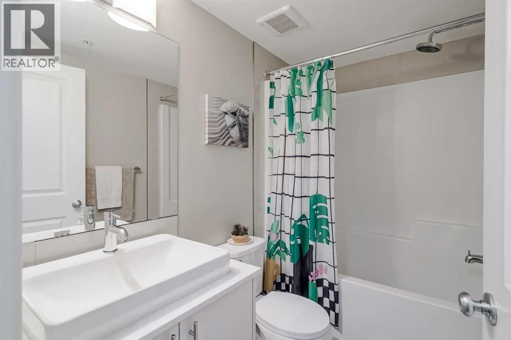 7208, 302 Skyview Ranch Drive NE