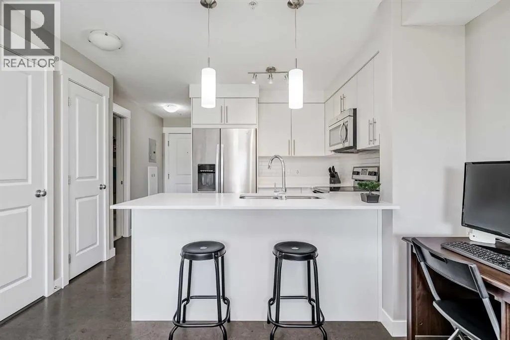 7208, 302 Skyview Ranch Drive NE