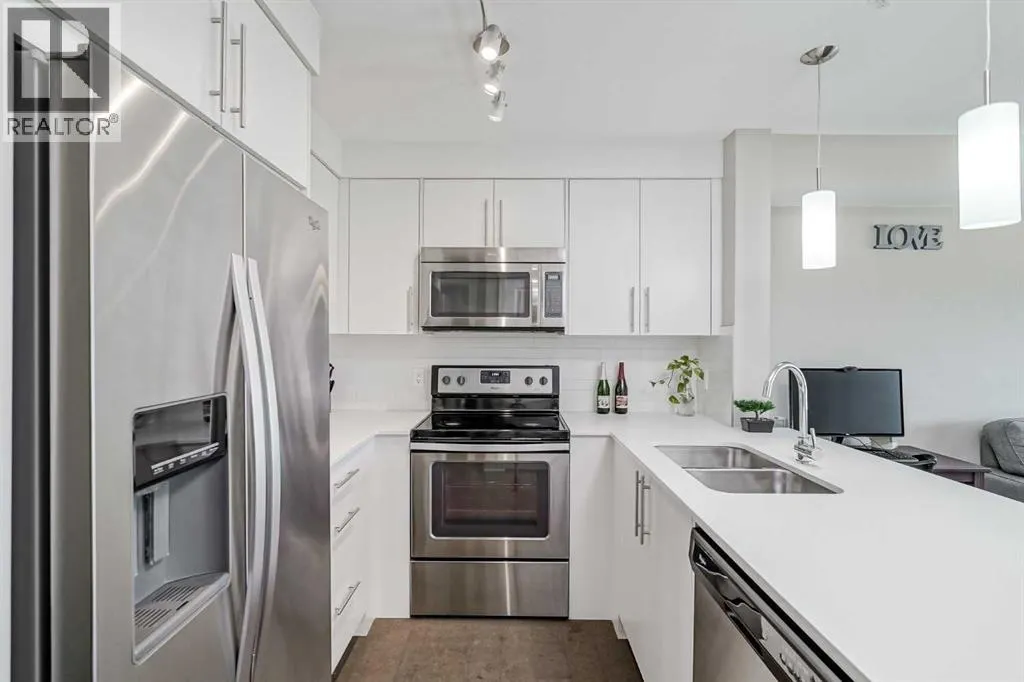 7208, 302 Skyview Ranch Drive NE