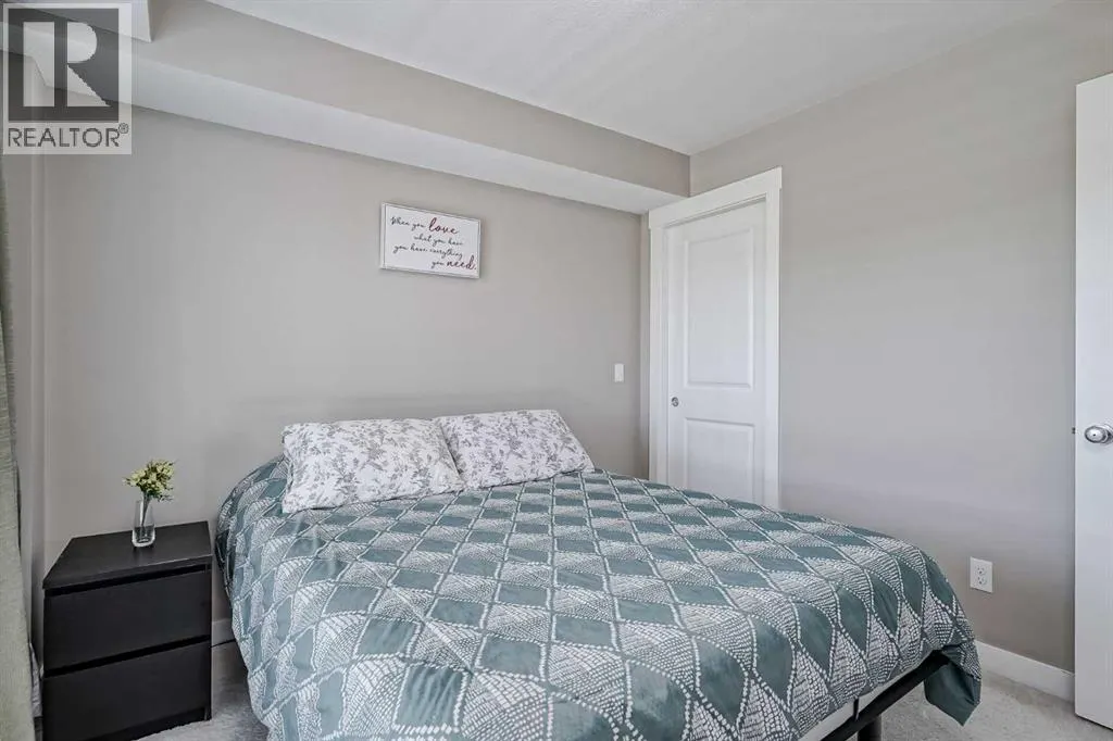7208, 302 Skyview Ranch Drive NE