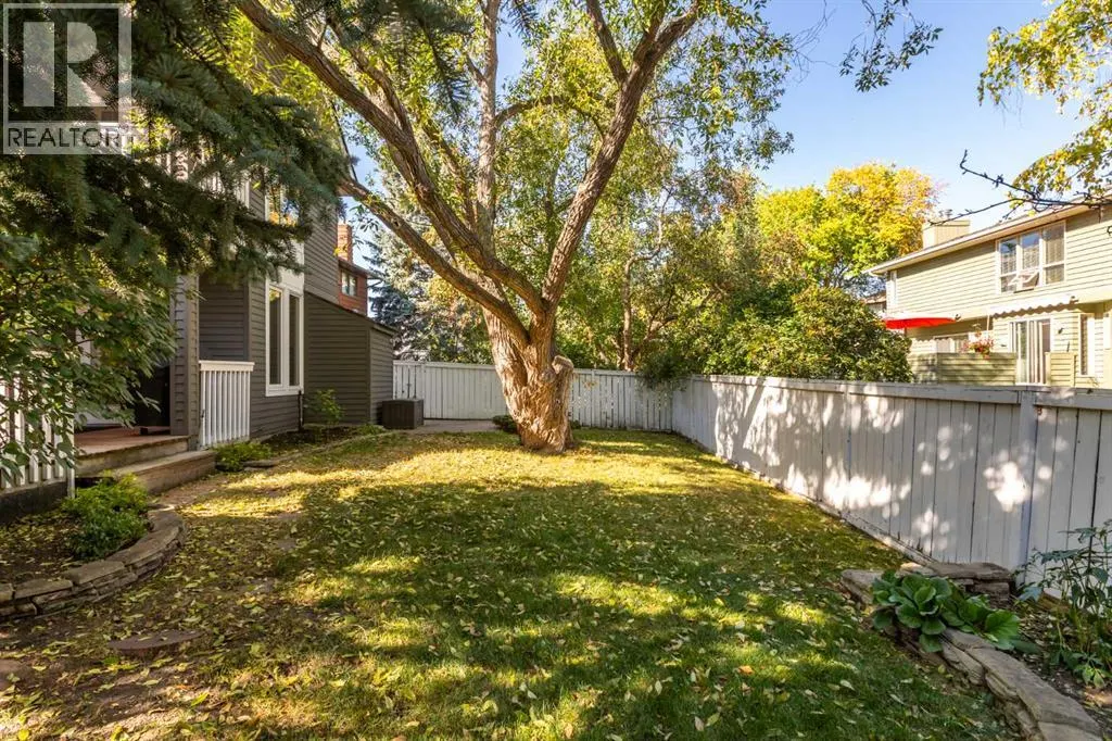 4 Wood Willow Place SW
