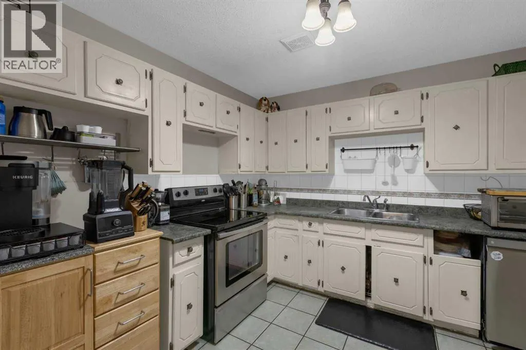31 Rundlelawn Court NE