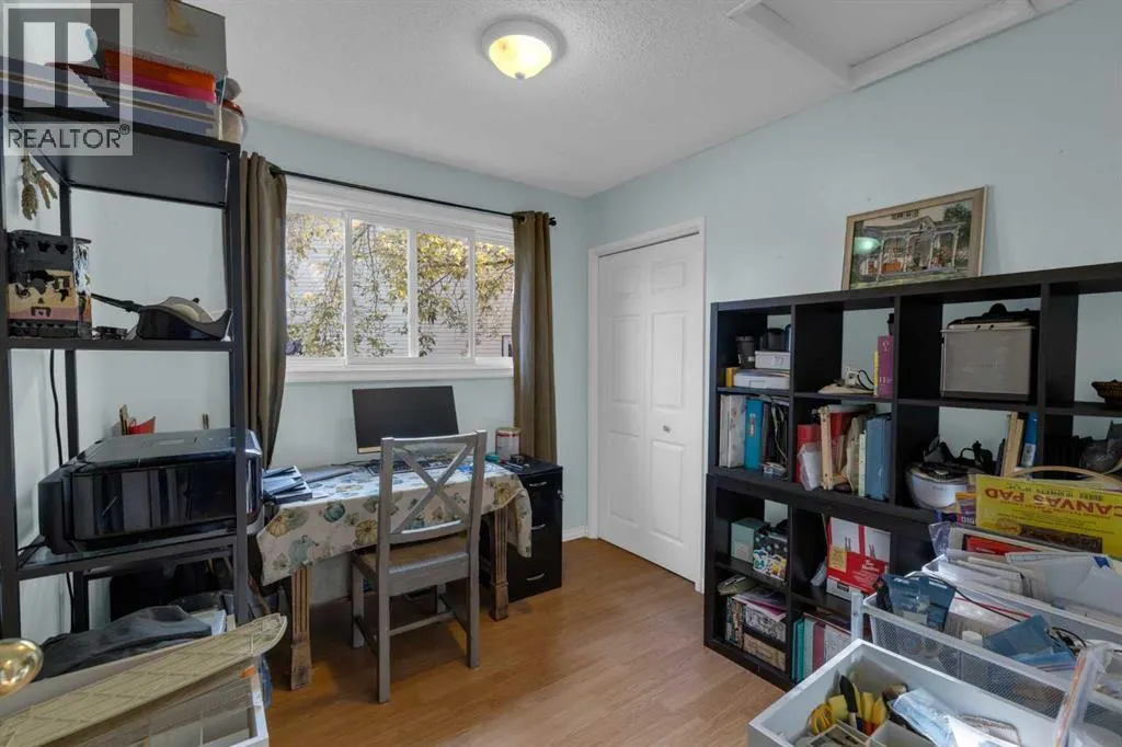 31 Rundlelawn Court NE