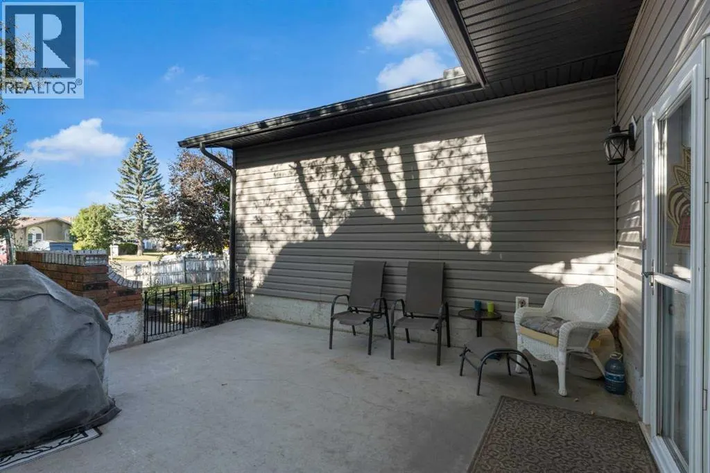 31 Rundlelawn Court NE