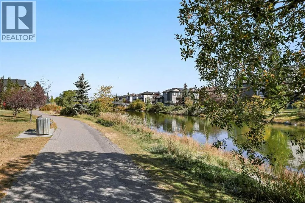 194 Canals Close SW