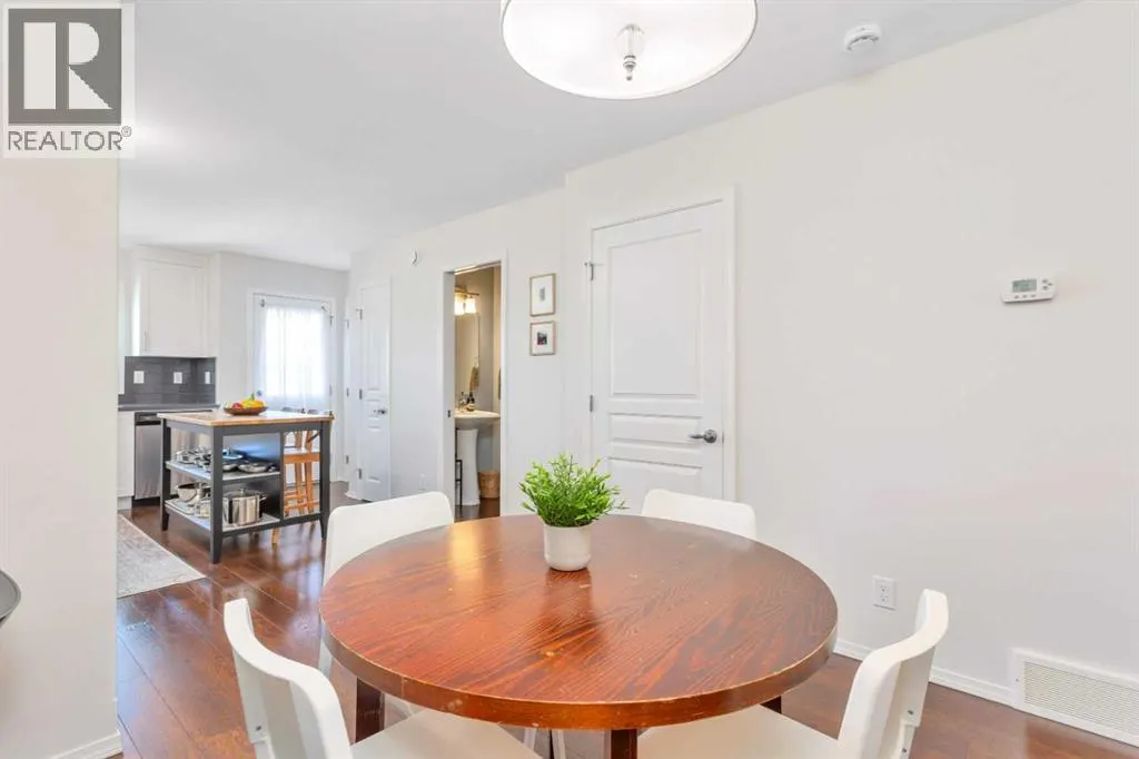 303, 339 Viscount Drive