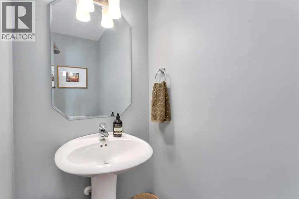 303, 339 Viscount Drive