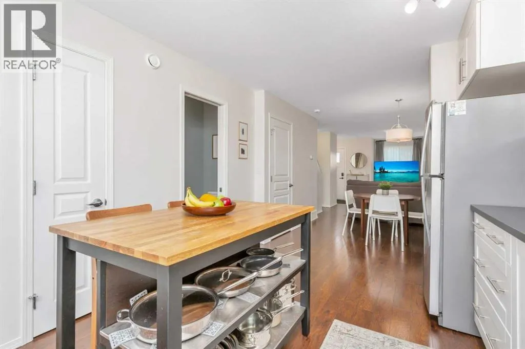 303, 339 Viscount Drive