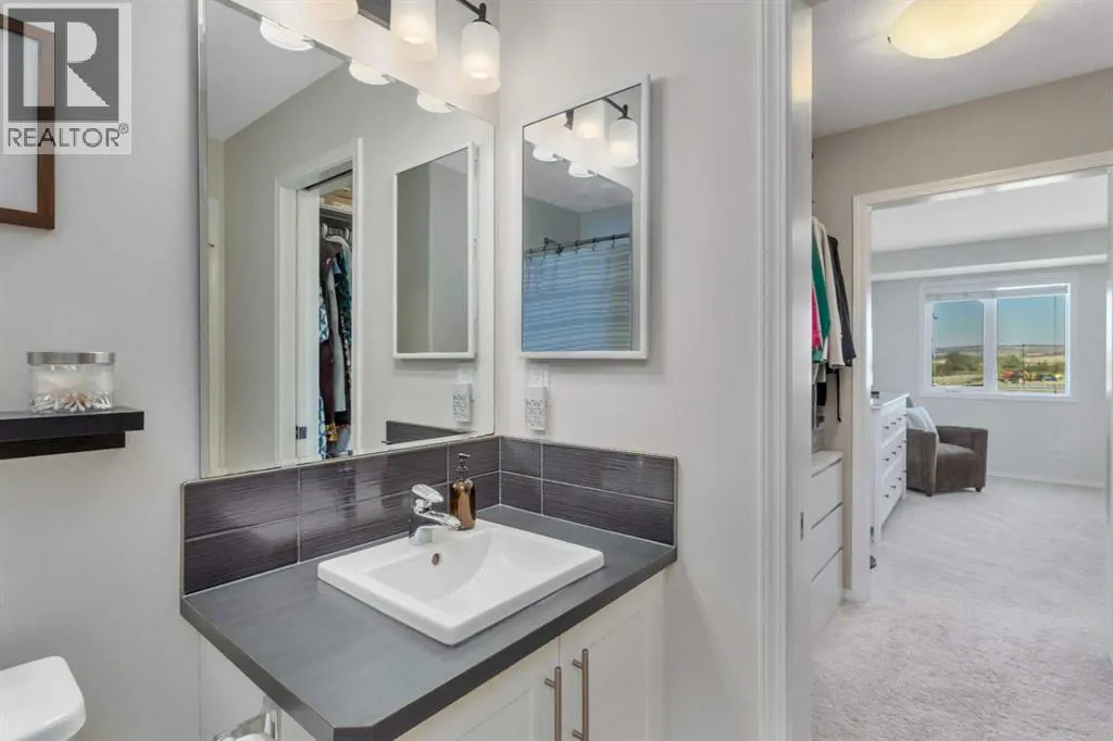 303, 339 Viscount Drive