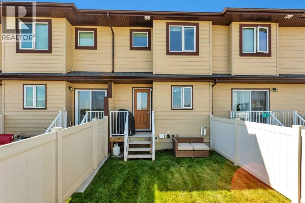 303, 339 Viscount Drive