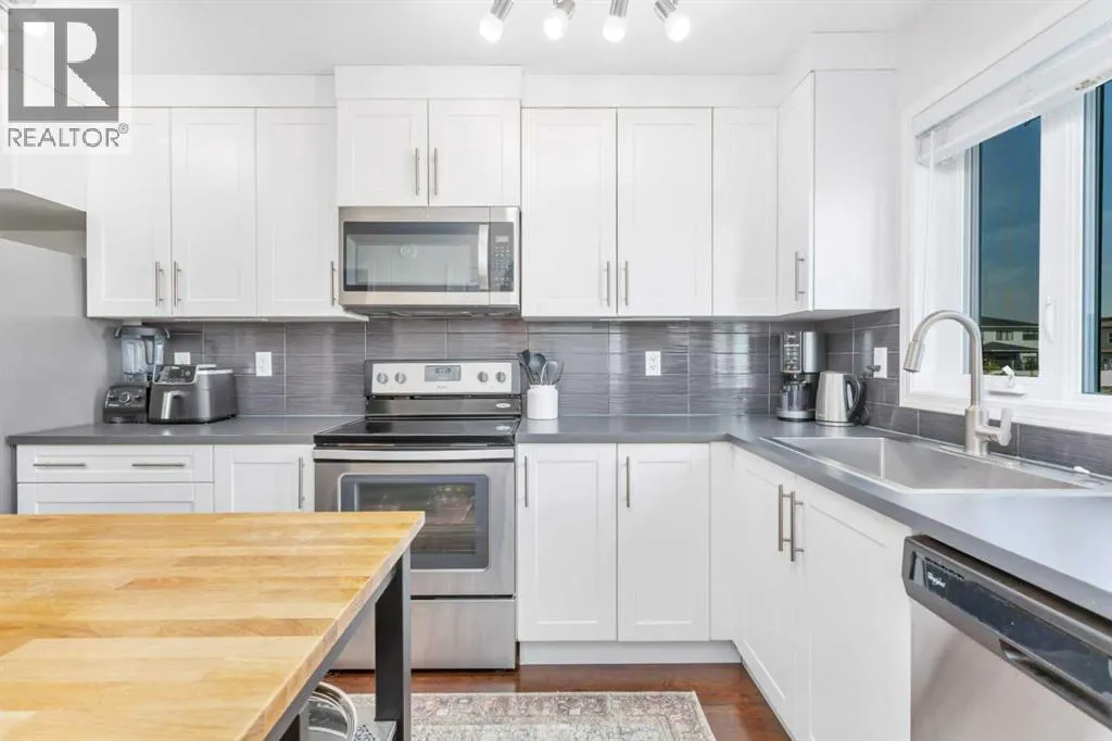 303, 339 Viscount Drive