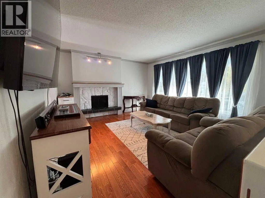 14 Sakwatamau Drive