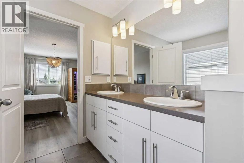 36 Sunrise Crescent