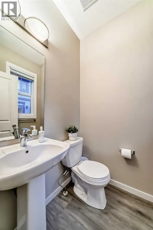 49 New Brighton Point SE