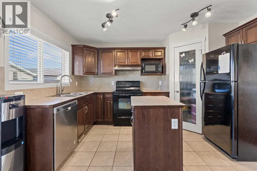 199 Cranberry Close SE