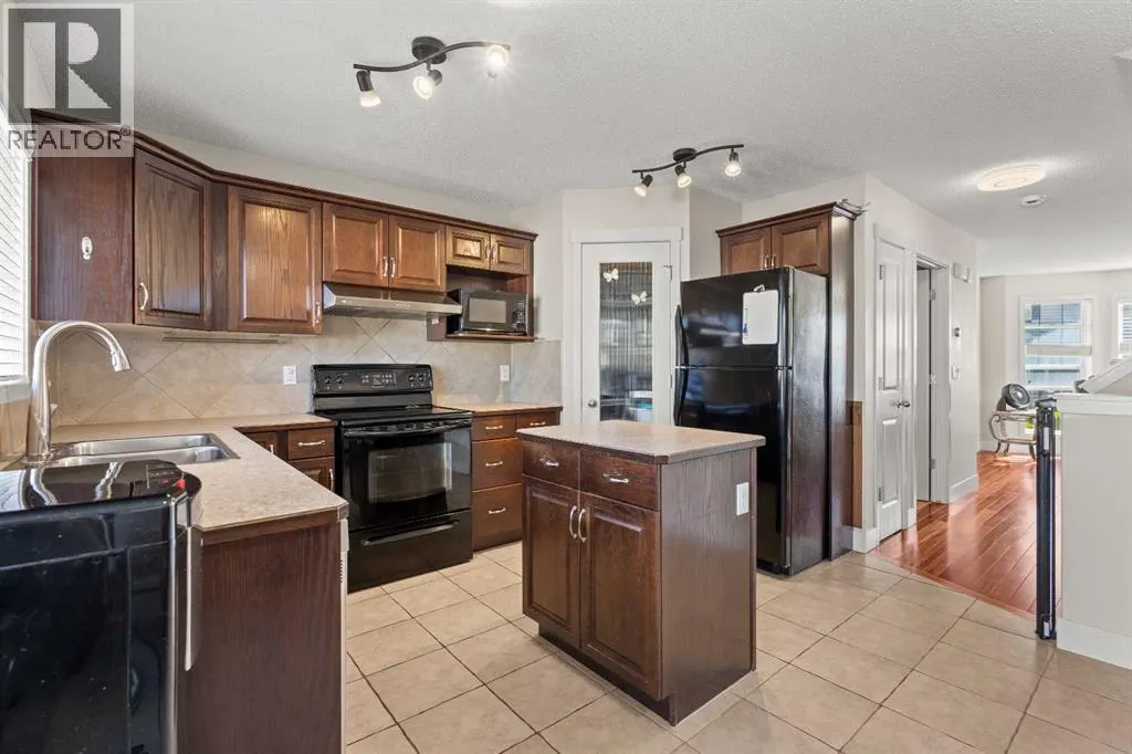 199 Cranberry Close SE