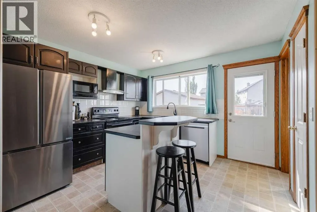 276 Cramond Close SE