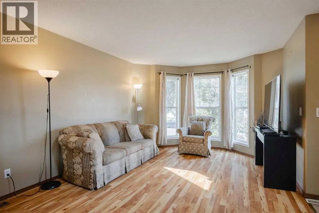 276 Cramond Close SE