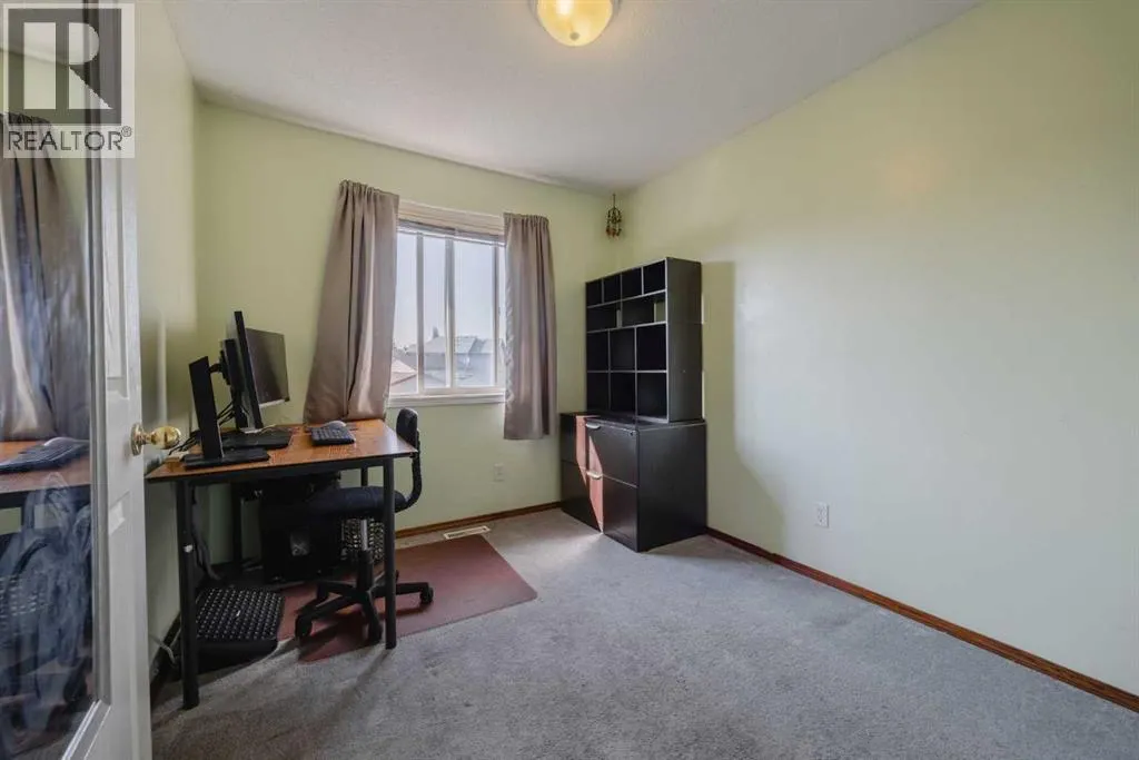 276 Cramond Close SE