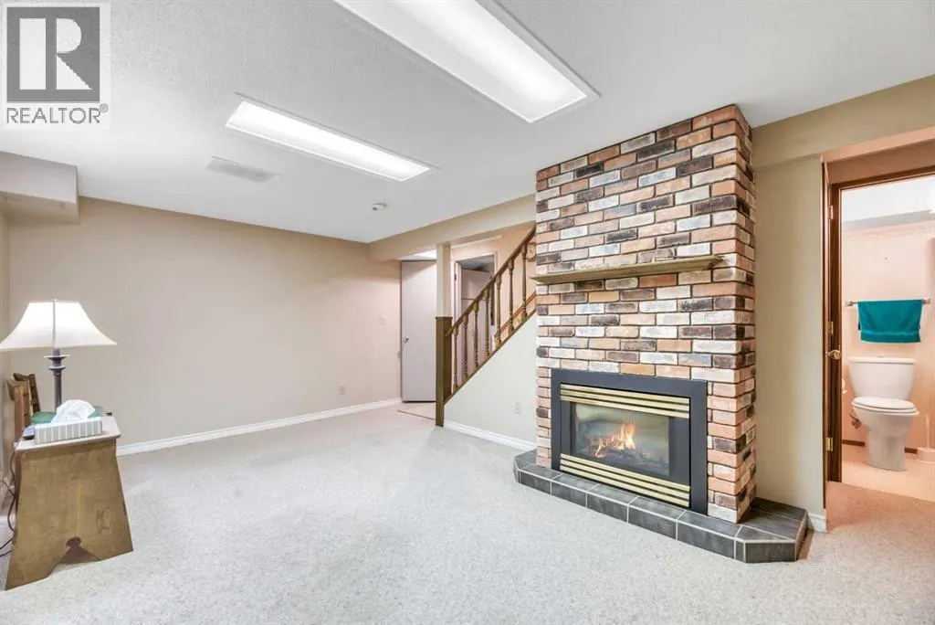 23, 630 Sabrina Road SW