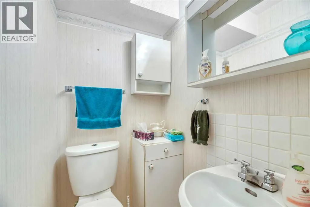 23, 630 Sabrina Road SW