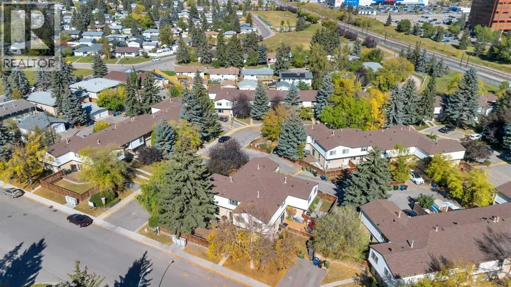 23, 630 Sabrina Road SW