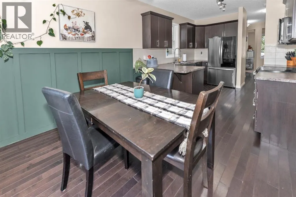 568 Windbrook Heights SW