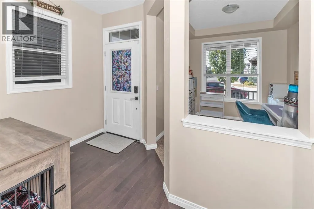 568 Windbrook Heights SW