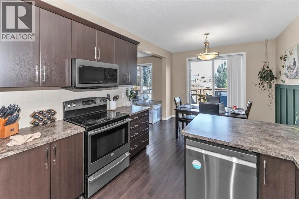 568 Windbrook Heights SW