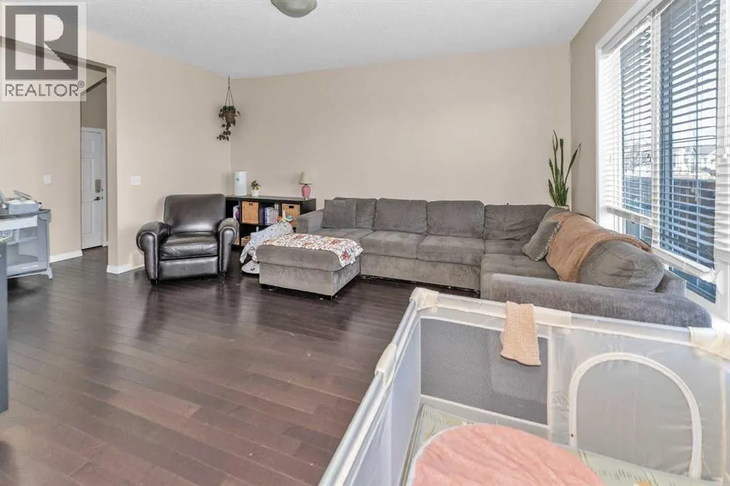 568 Windbrook Heights SW