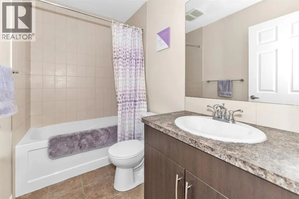 568 Windbrook Heights SW