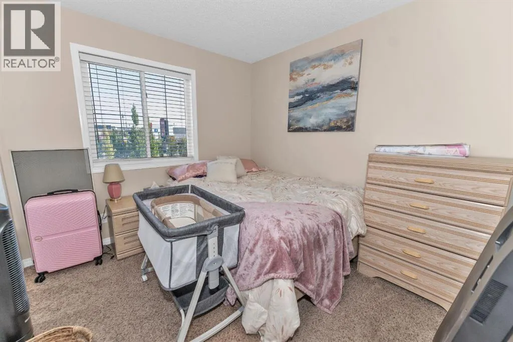 568 Windbrook Heights SW