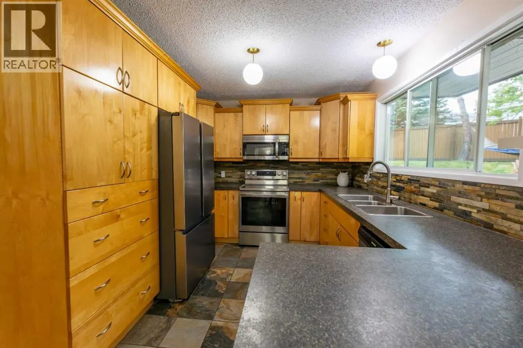 141 Hansen Drive