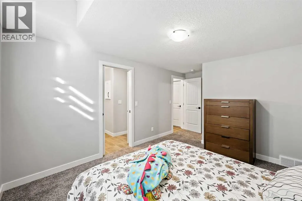 34 Coach Ridge Point SW
