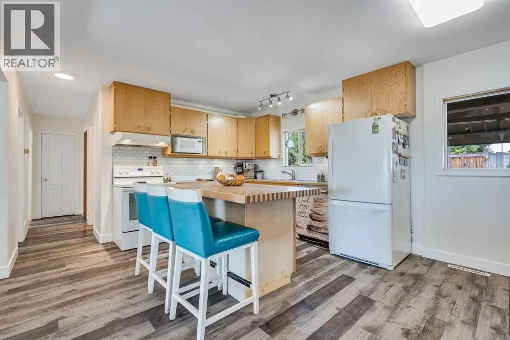 230 Frederick Avenue W