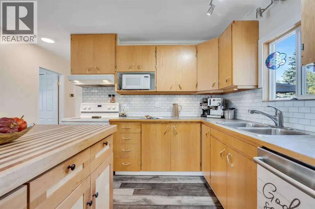 230 Frederick Avenue W