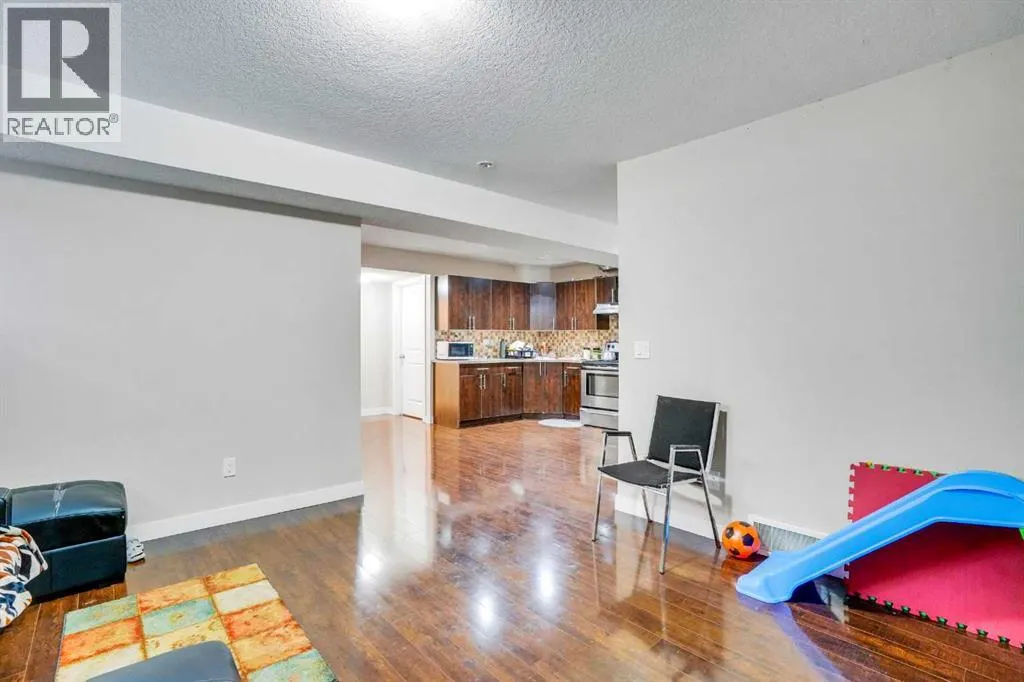 272 Skyview Shores Manor NE