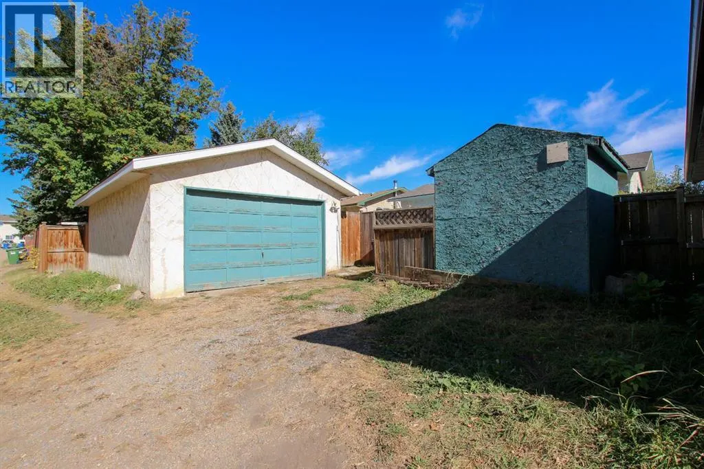 74 Nichols Crescent