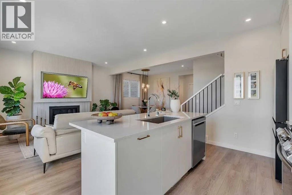 90 Savoy Landing SE